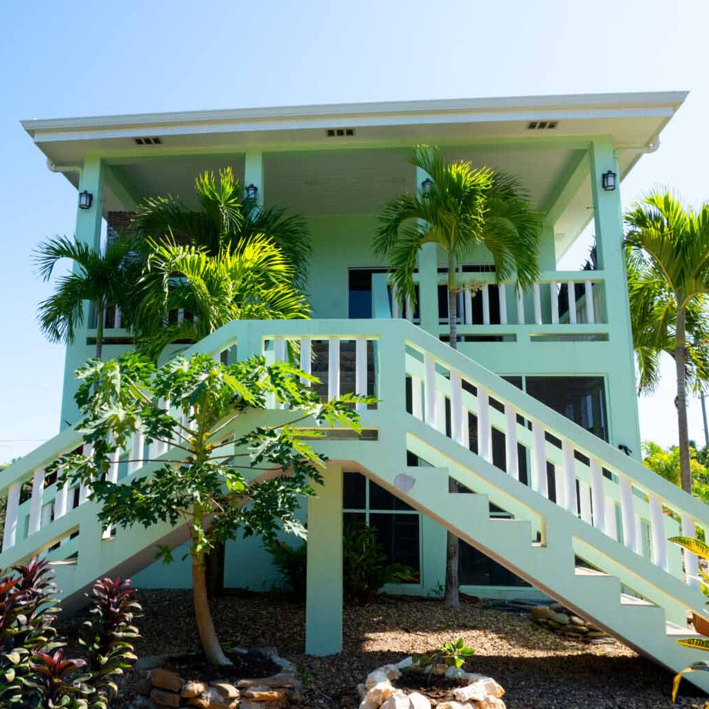 Homes & Cabanas